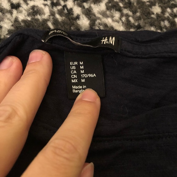 🦊 Navy blue tee - Picture 2 of 2